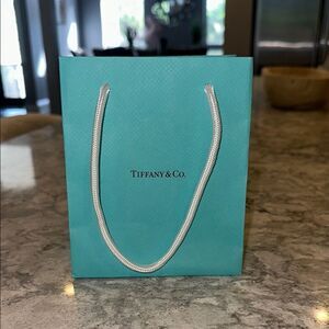 🛍️ Classic Tiffany Blue Shopping Bag - 5” x 6” x 3”